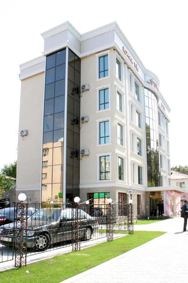 Hotel Luxurious Taraz Exterior foto