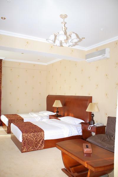 Hotel Luxurious Taraz Exterior foto