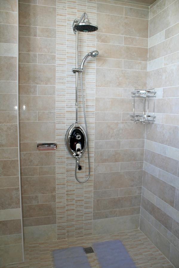 Hotel Luxurious Taraz Exterior foto